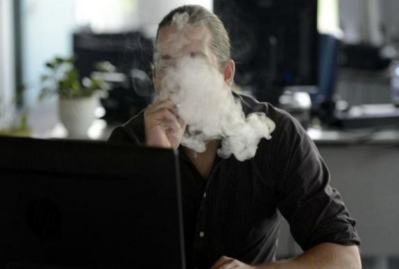 Nagy mennyiségű rákkeltő anyagot tartalmaznak egyes aromás e-cigaretták