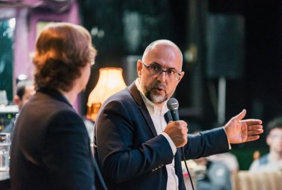 Kelemen Hunor: a náci karlendítésnek lemondás lenne a következménye bárhol a világon