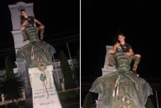 Felmászott a nyárádszeredai Bocskai-szoborra, és büszke rá a suhanc