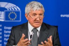 A Pro Románia és az ALDE benyújtotta a BEC-hez Mircea Diaconu „ajánlólevelét”