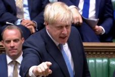 Boris Johnson vesztésre áll: napirendre tűzte a parlament a rendezetlen brexitet tiltó tervezetet