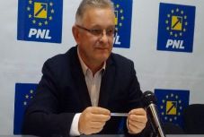 Egy ellenzéki szenátor szerint 25 voks hiányzik a bizalmatlansági indítvány sikeréhez