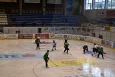 Jégkorong: kettős győzelemmel kezdett a Csíkszeredai Sportklub 