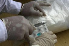 Kokainnak álcázott lisztet vásárolt 80 millió forintért egy magyarországi férfi