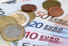 Ismét lejtmenetben a lej az euróval szemben