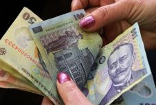 INS: a háztartások 80 százalékának okoznak némi gondot a havi költségek