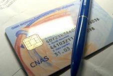 Törvénytervezet: a nem anyakönyvezett gyerekek is részesüljenek ingyenes orvosi ellátásban