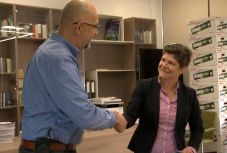 Miklós Edit alpesi síző támogatta aláírásával Kelemen Hunor államfőjelöltet (VIDEÓ)