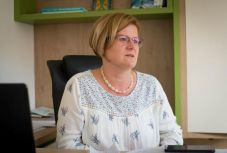 Horváth Anna: az ellenőrző szervek hullámokban szállják meg a sikeres önkormányzatainkat