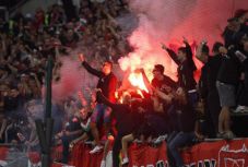 Eb-selejtező: a román és a magyar válogatott is bajba került az ultrák idegengyűlölete miatt