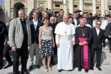 A csíksomlyói szervezőcsapat is „visszalátogatott” a pápához – magyarul köszöntötte őket a szentatya