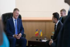 Zelenszkij fejére olvasta Johannis az ukrán oktatási törvényt 