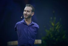 Nick Vujicic Erdélybe látogat: „A rendezvény kapcsolatot épít magyarok és románok között”