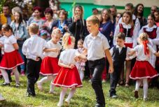 Magyar népmese napja: Benedek Elekre emlékeznek Háromszéken