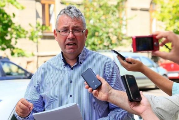 Pásztor Sándor tanácselnök bizarrabbnál bizarrabb támadásokra is számít