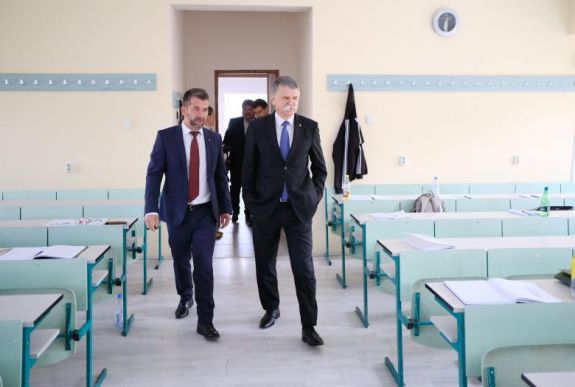 Felavatták a Székelyudvarhelyi Egyetemi Központ felújított épületét