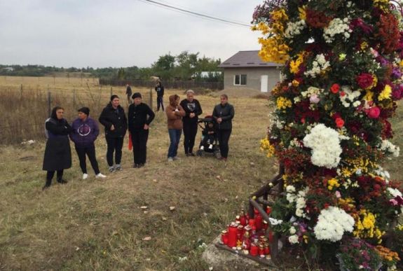 Tizenöt gyermek veszítette el az anyját a szombati közúti szerencsétlenségben