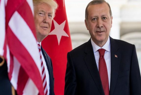 Török offenzíva: Trump tűzszünet elintézésére utasította az amerikai külügyminisztériumot