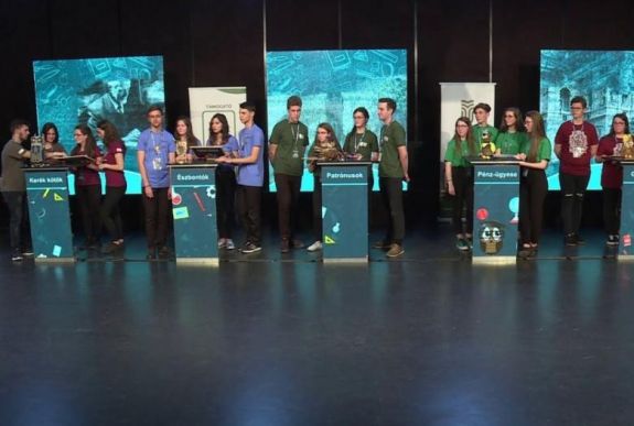 Tábort a Duna-deltában és egy éves versengést ígér – kezdődik a Bölcs Diákok vetélkedő