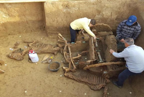Egyedülálló római kori kocsisírra bukkantak Horvátországban