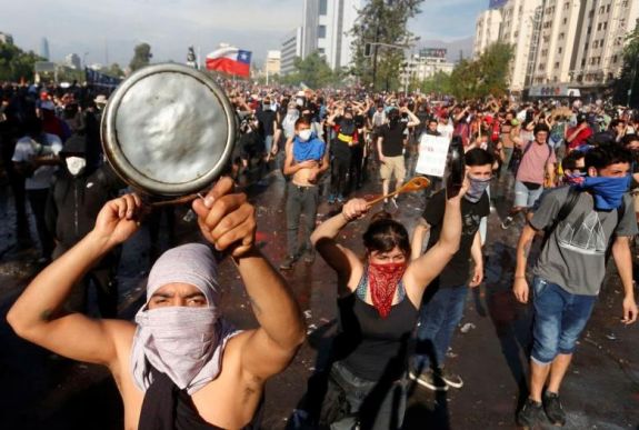 Chile: halálos erőszakba torkolltak a társadalmi egyenlőtlenségek