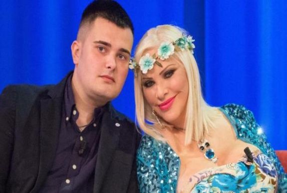 Házkutatást tartottak Cicciolina római otthonában