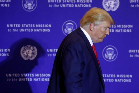 Újabb fordulat következik a Trump elleni impeachment-eljárásban