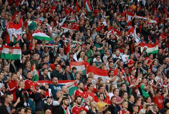 Telt ház előtt nyitják meg a Puskás Arénát