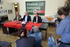 Az RMDSZ elnöke szerint kérdéses a bizalmatlansági indítvány sikere