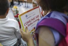 CNCD: nem biztosítják a kisebbségi gyerekek számára a román nyelv megtanulását