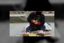 Koldulásra kényszerítettek Kolozsváron két marosvásárhelyi kislányt