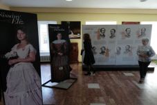 A vértanúk özvegyeit és lányait bemutató kiállítás nyílt Aradon október 6. alkalmából