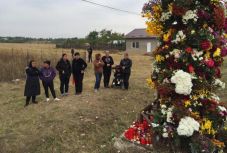 Tizenöt gyermek veszítette el az anyját a szombati közúti szerencsétlenségben