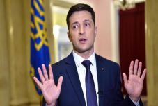 Ukrajna-gate: Volodimir Zelenszkij államfő szerint rosszul fordították a szavait