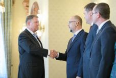 FRISSÍTVE – Ellentmondó feltételekkel támogatnák a pártok a PNL-kormányt – mit mond az RMDSZ?