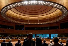 Brexit: kedden több mint 15 óráig zajlottak az egyeztetések