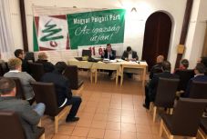 Kizárta a volt elnökét, Biró Zsoltot, és egyesülni akar az EMNP-vel az MPP