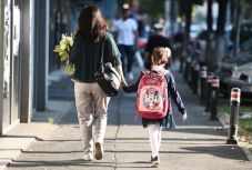 „Hidakat kell építeni a szülő és pedagógus között, nem pedig az árkot mélyíteni”