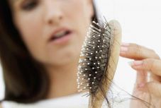 Ezeket a vizsgálatokat végeztesse el, ha hullik a haja