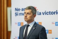 A csalásellenes hivatal mellett a DNA is vizsgálódik Dan Barna korábbi cégénél