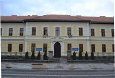 A nép ügyvédje: speciális tanterv szerint oktassák a román nyelvet a magyar diákoknak!