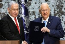 Beni Ganzot bízta meg kormányalakítással az izraeli államfő