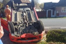 Egy szebeni nő feje tetejére állította autóját Gyulakután