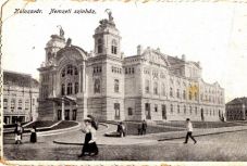 „Élni akarunk!” – a kolozsvári Hunyadi-téri Nemzeti Színház 100 éves története a Kincsesládánk, Erdély sorozatban