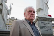 Elhunyt Vlagyimir Bukovszkij emberi jogi aktivista, író