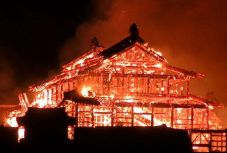 Leégett a világörökségként jegyzett Suri-kastély