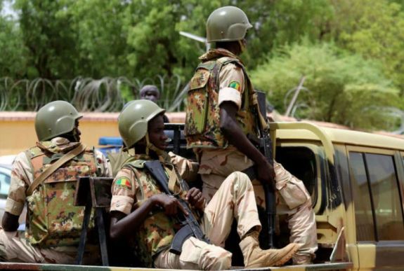 Mintegy ötven katona meghalt az iszlám szélsőségesek támadásában Maliban