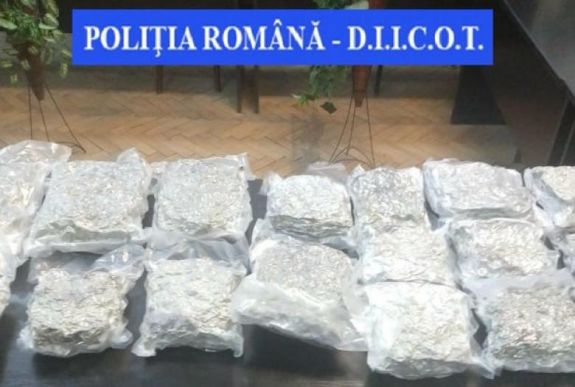 Kannabiszcsempészt kapcsolt le a rendőrség Arad megyében