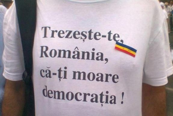 Felmérés: féltik a demokráciát, nem hívei a piacgazdaságnak a kelet-közép-európaiak