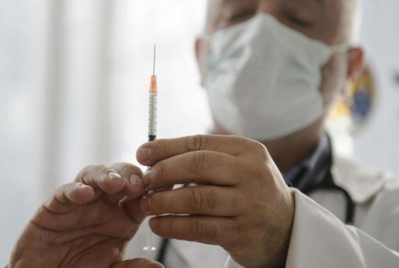 Vasárnap újabb adag influenza elleni oltás érkezik az országba